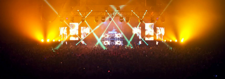 Boston Jumbotrons AT Winter White Tour